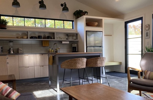 Beacon House | Private, modern carriage house. Great for couples!