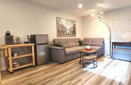 Regional District of Nanaimo Apartment | Private & Modern Studio near Ferry, Airport & VIU
