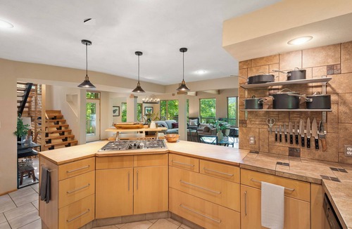 Lovingston Cabin | Private Mountain Retreat near Breweries and Wineries