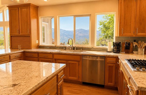 Three Rivers House | Private Mountaintop Retreat - Stunning Views, Hot Tub, Fire Pit, BBQ- Sleeps 10