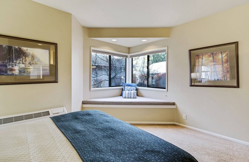 Century West Hotel | Private Mt. Bachelor Village suite in Bend with access to resort hot tubs/pool