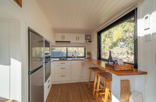 Overland Corner Bed & Breakfast | Private Murray River Retreat with Outdoor Bath & Fire Pit | Parcoola