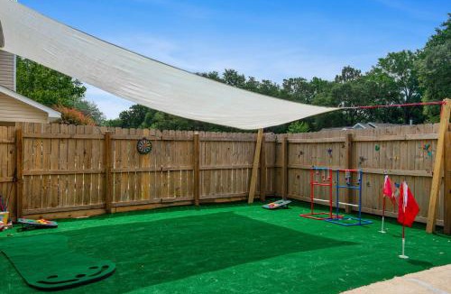 Northeast Pensacola House | Private oasis, Pool, Downtown PNS & Beach 3BR-2,5BT