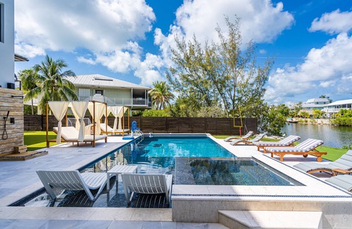 Buccaneer Point Villa | Private Oasis Retreat Pool Villa