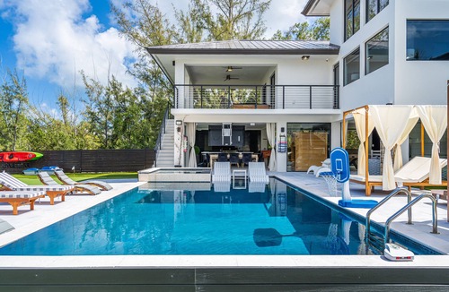 Buccaneer Point Villa | Private Oasis Retreat Pool Villa