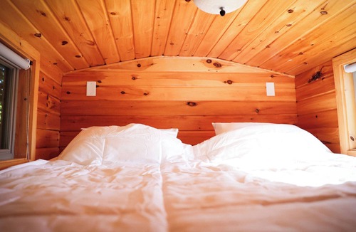 Stockwell Cabin | Private oasis - Tiny house on 60 acre Christmas tree farm