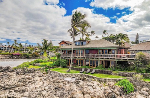 Napili Villa | PRIVATE OCEAN FRONT ESTATE ON TURTLE COVE, NAPILI. MOST SPECTACULAR LOCATION