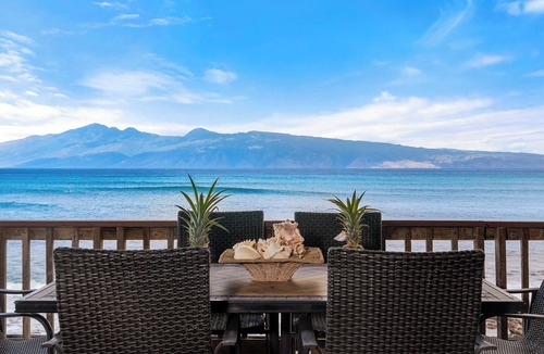 Napili Villa | PRIVATE OCEAN FRONT ESTATE ON TURTLE COVE, NAPILI. MOST SPECTACULAR LOCATION