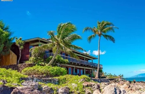Napili Villa | PRIVATE OCEAN FRONT ESTATE ON TURTLE COVE, NAPILI. MOST SPECTACULAR LOCATION