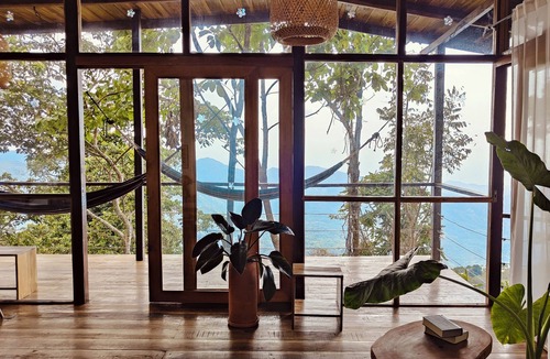 Minca Cabin | Private ocean view cabin on Minca Sintropia sustainable lodge & coffee finca