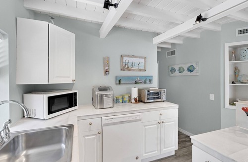 Marathon House | Private Oceanfront home with 2024 Swim spa , paddle-boards,kayaks, & bikes.