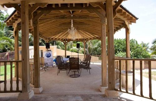 Islote Villa | Private Oceanfront Villa for Epic Group Getaways