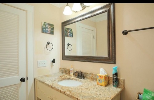 Camden House | PRIVATE one bed, one bath and separate entrance at Revolving Door Ranch