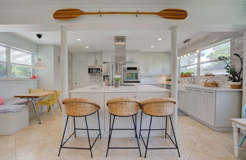 Florida North Atlantic Coast House | Private Palm Beach Pool Home Putting Green near BEACH Restaurants