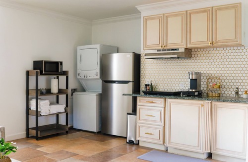 Golden Gate Apartment | Private Paradise - Large, Peaceful Studio w Patio