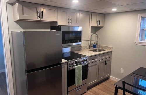 Mount Pleasant Apartment | Private Penthouse Studio