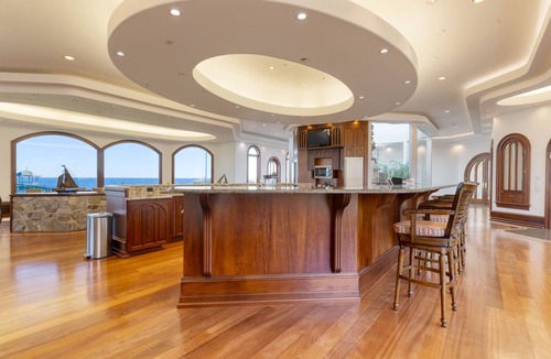 Dameron House | Private Pier, Main+Guest House | Luxe Waterfront Home | Bay Estate by AvantStay
