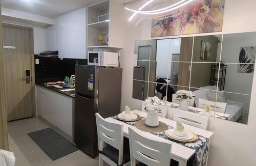 Barangay 76 Condo | Private place 2 BR with Balcony located in prime location in mall of Asia