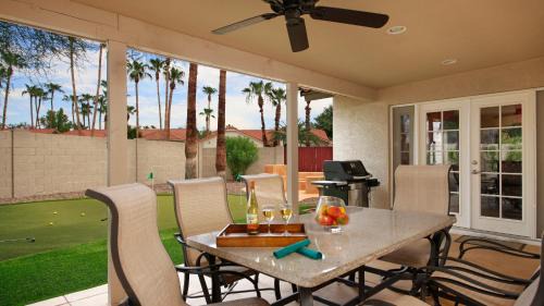 Buenavante House | Private Playground: Golf Pool Table and Hot Tub