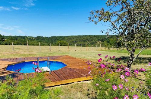 Rouffignac-Saint-Cernin-de-Reilhac House | PRIVATE POOL with Stunning Views of the Chateau! Sunset