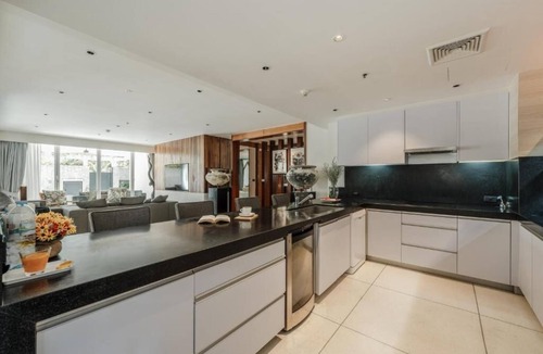Cherngtalay Apartment | Private Pool Residence, 5 bedrooms, 5 bathrooms, 500 sqm size, at Surin Beach