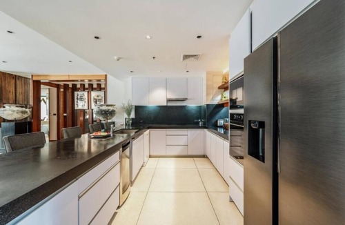 Cherngtalay Apartment | Private Pool Residence, 5 bedrooms, 5 bathrooms, 500 sqm size, at Surin Beach