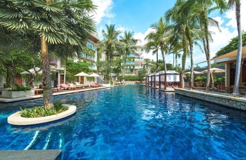 Cherngtalay Apartment | Private Pool Residence, 5 bedrooms, 5 bathrooms, 500 sqm size, at Surin Beach