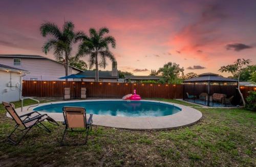 Pinellas Park House | Private Pool 15 Minutes to the Beach & Downtown Saint Petersburg Florida