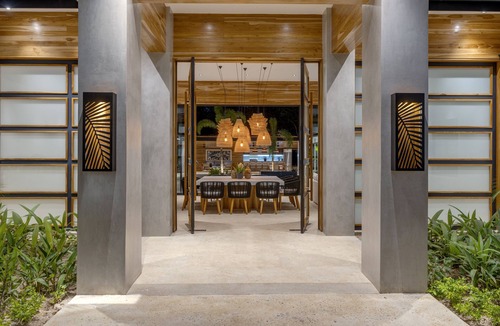 Tamarindo House | Private Pool, Beach club access, Large Modern luxury home, 7 Bedrooms