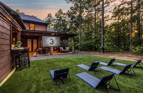 Hochatown Cabin | Private Pool Cabin | Swim In Movie Nights | Cabana