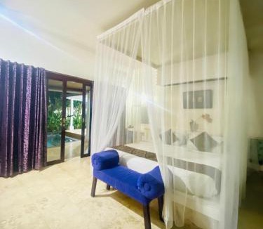 Raya Kuta Bed & Breakfast | Private Pool Classic Villa