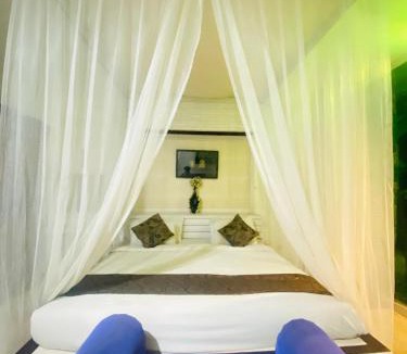 Raya Kuta Bed & Breakfast | Private Pool Classic Villa