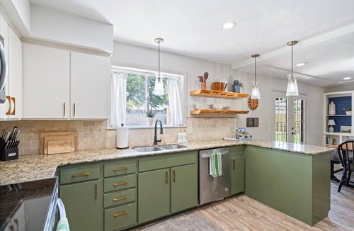 Bentonville House | Private POOL! Close to Trails and Downtown! Dog friendly! Bike IN/OUT!