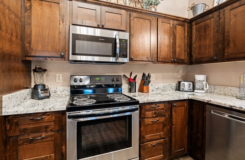 Concan House | Private pool, excellent price, less than 5-minutes to THE Frio River
