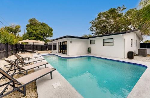West Hollywood House | Private Pool & Game Room 6 Mi to Hard Rock Stadium