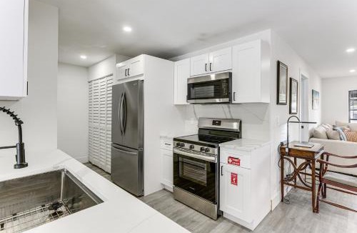 West Hollywood House | Private Pool & Game Room 6 Mi to Hard Rock Stadium