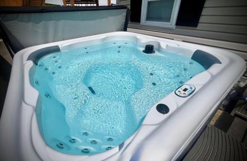 Mount Jackson House | Private Pool HotTub Sauna Wineries Hikes