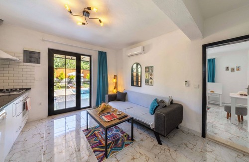 Uzumlu Villa | Private Pool, Jacuzzi, Conservative Honeymoon Villa