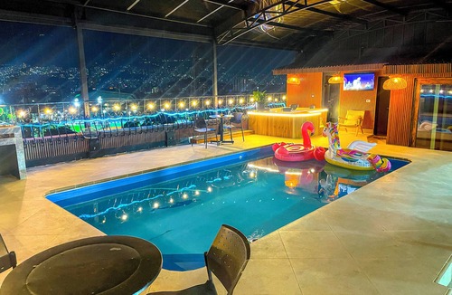 Laureles - Estadio House | Private pool, jacuzzi in Medellín for lodging PH8