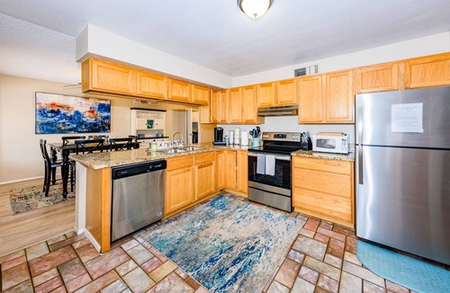 Groves Lincoln Park House | Private Pool Oasis Getaway ~ Hot Tub ~ BBQ ~ Great Location!