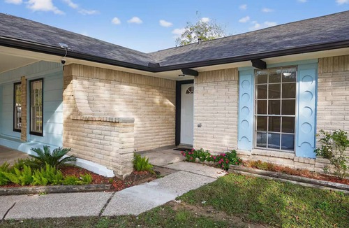 Houston House | Private Pool-Paradise - 5BR- Close to Everything!