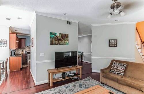Savannah House | Private Pool, Patio & BBQ Near Downtown & Gardens