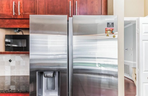 Savannah House | Private Pool, Patio & BBQ Near Downtown & Gardens