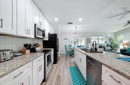 Pinellas Park House | Private Pool Retreat Near Beaches Downtown St Pete