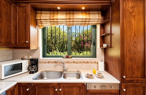 Chania Villa | Private pool ★ Sea view ★ Wifi ★ Beach at 1km ★ 3 bedrooms