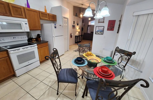 Solana House | Private Pool, Spa, Games Room, close to Disney one story, in gated community