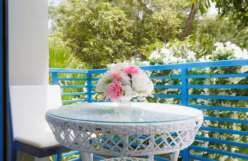 Pak Kret Villa | Private Pool Party Villa games & Karaoke,