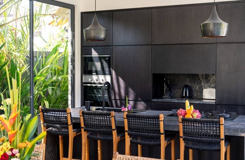 Ungasan Villa | Private Pool | Three Bedrooms | Near Beaches