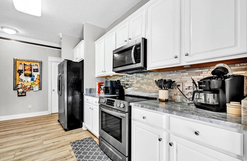 Upper Grand Lagoon House | ☀️Private Pool - Close to Beach - Free Parking - Pet Friendly