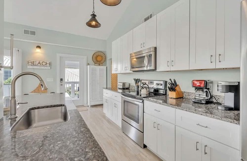 Gulfview Heights House | 🏖️Private Pool | Golf Cart | Game Room | Fire Pit | Blue Betty🌊